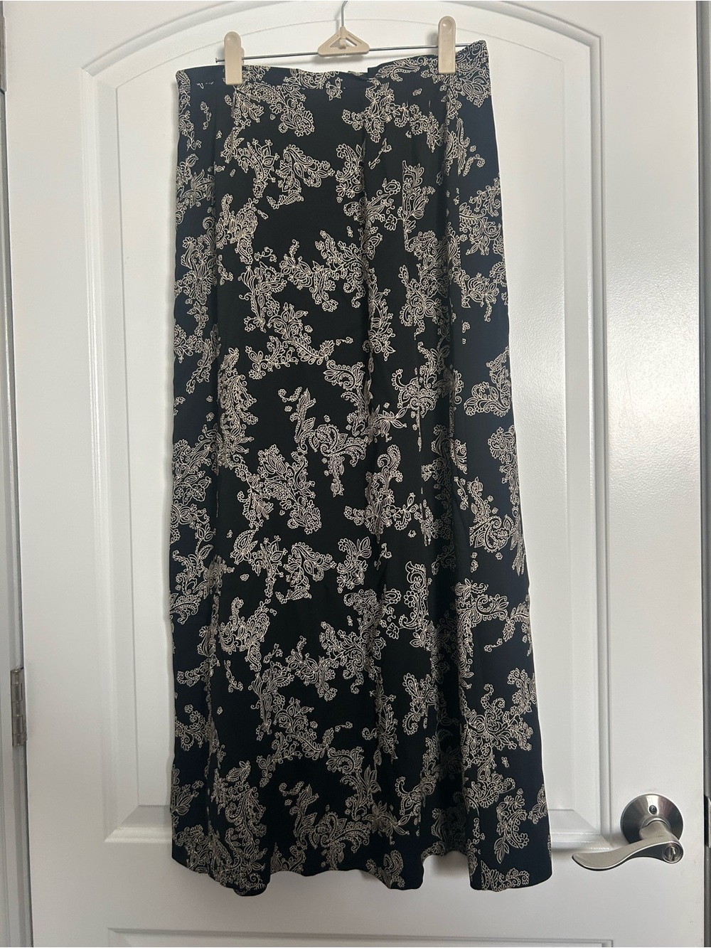 Talbots 100% Silk Vintage Black Paisley Print Maxi Skirt size 8 90s cottagecore